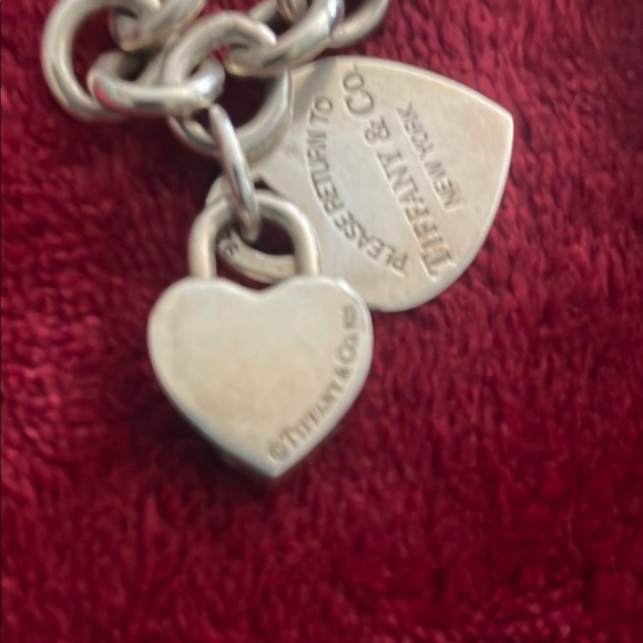 Tiffany & Co.  Chain Necklace with 2 Hearts Pendant - Picture 3 of 9